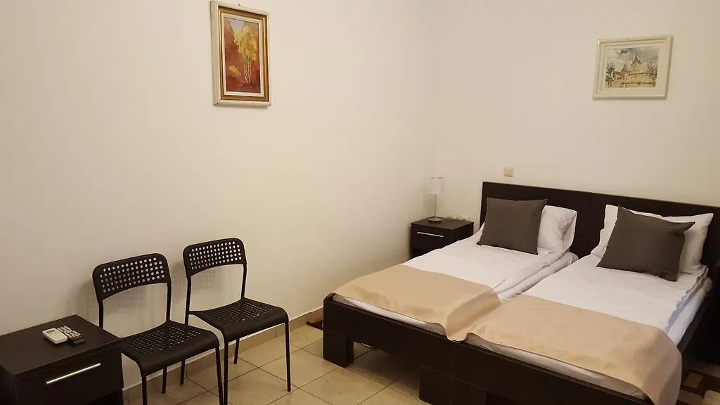 Guest house Vis A Vis Studio Hotel Bucharest